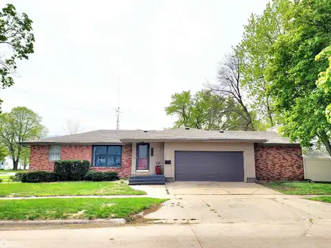 1205 9th Street NW, Mason City, IA 50401
