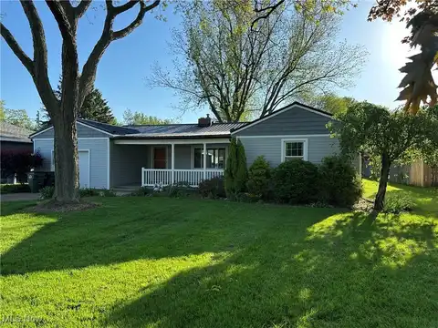 5589 Oberlin Road, Amherst, OH 44001