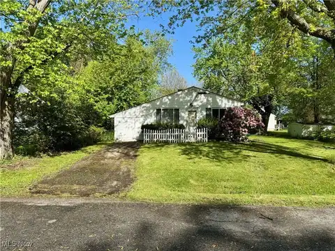 1464 Mohawk Drive, Madison, OH 44057