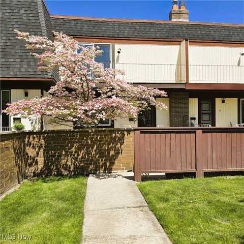 6462 State Road, Parma, OH 44134