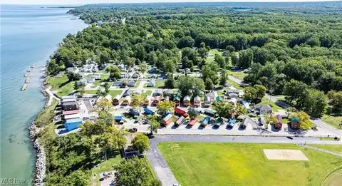 5919 Lake Road W, Ashtabula, OH 44004