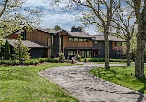 2471 Snowberry Lane, Pepper Pike, OH 44124