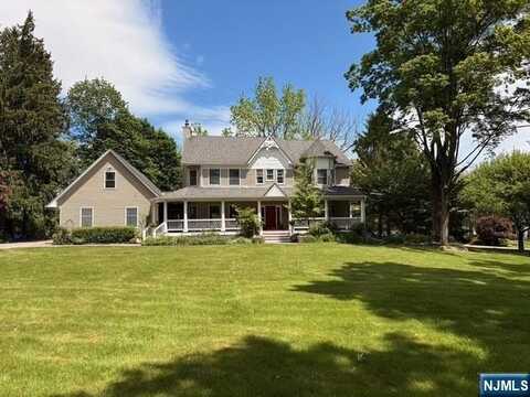 49 Carrell Road, Randolph, NJ 07869