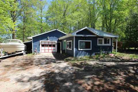 5706 Loeb, Charlevoix, MI 49720
