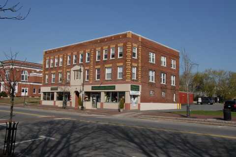 15 West Broadway Street, Derry, NH 03038