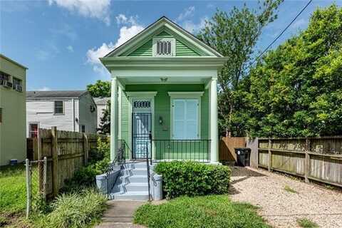 8314 JEANNETTE Street, New Orleans, LA 70118