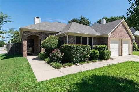 2502 Chesapeake Court, Euless, TX 76040