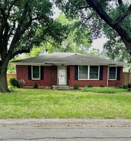2952 Eric Lane, Farmers Branch, TX 75234