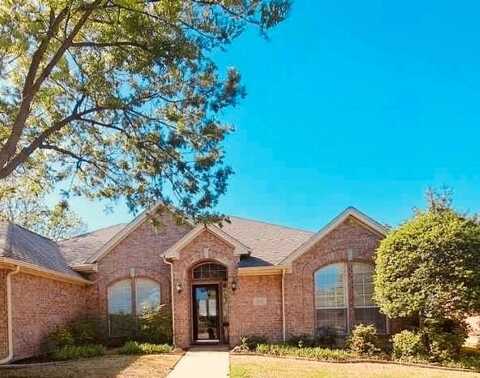 3532 Stone Creek Lane N, Fort Worth, TX 76137