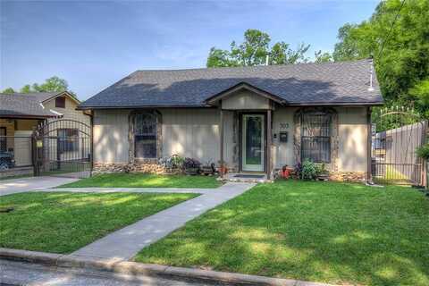 303 Ardis Street, Sulphur Springs, TX 75482