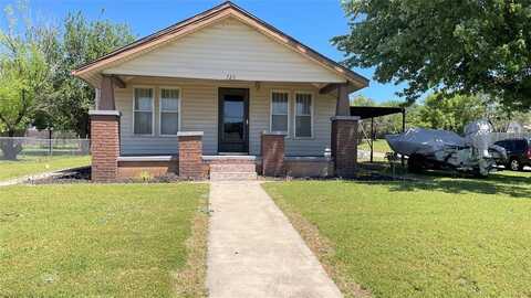 123 S 4th Street, Sentinel, OK 73664