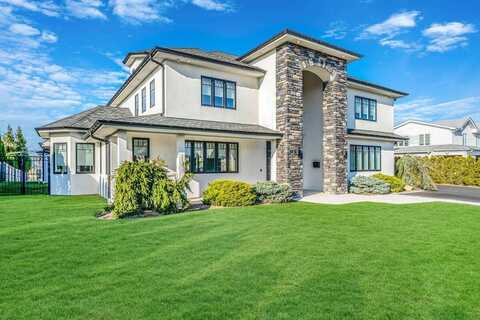 31 Shoal Drive, West Islip, NY 11795
