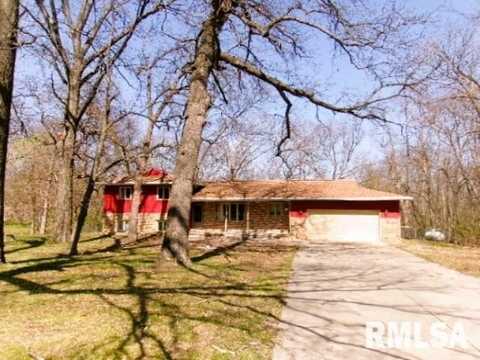4400 MEADOW Drive, Pekin, IL 61554