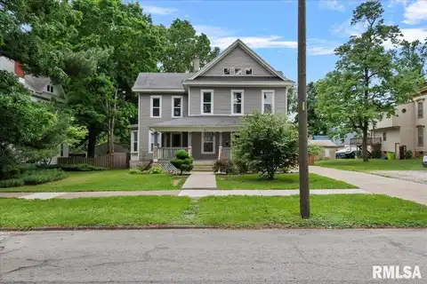 861 W COLLEGE Avenue, Jacksonville, IL 62650