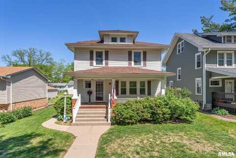 2707 GRAND Avenue, Davenport, IA 52803