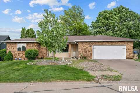 5117 WOODLAND Avenue, Davenport, IA 52807
