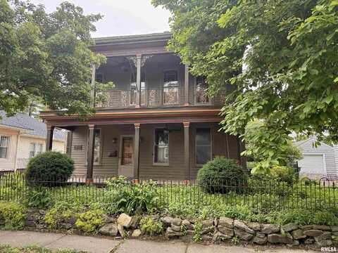 429 S MADISON Street, Macomb, IL 61455