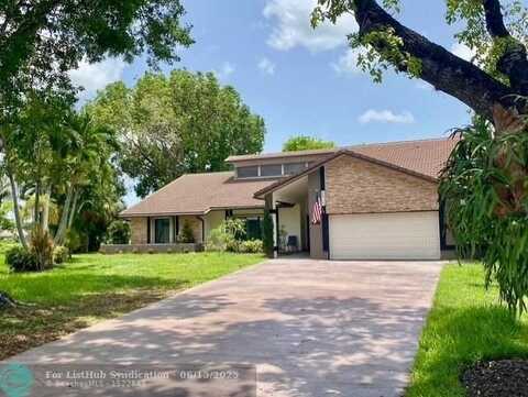 8924 NW 47th Ct, Coral Springs, FL 33067