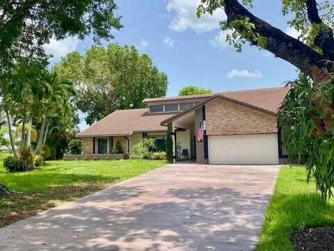 8924 NW 47th Ct, Coral Springs, FL 33067
