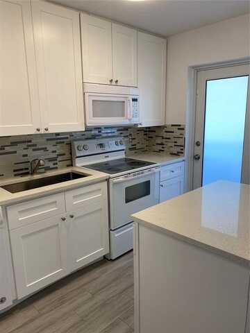 4502 N Federal Hwy, Lighthouse Point, FL 33064