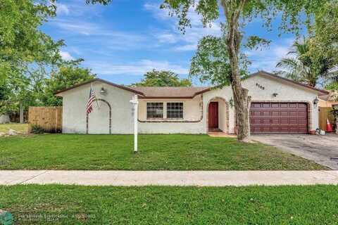 8100 NW 44th Ct, Lauderhill, FL 33351