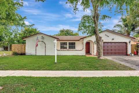 8100 NW 44th Ct, Lauderhill, FL 33351