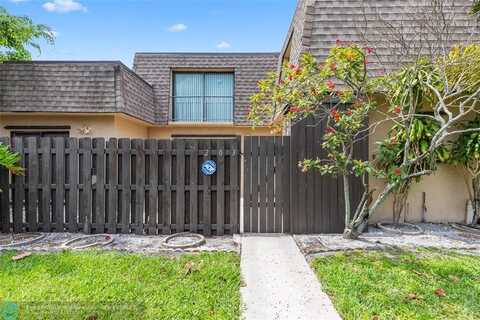 203 Waterview Dr, Palm Springs, FL 33461