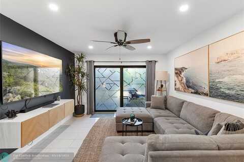 825 NW 13th St, Boca Raton, FL 33486