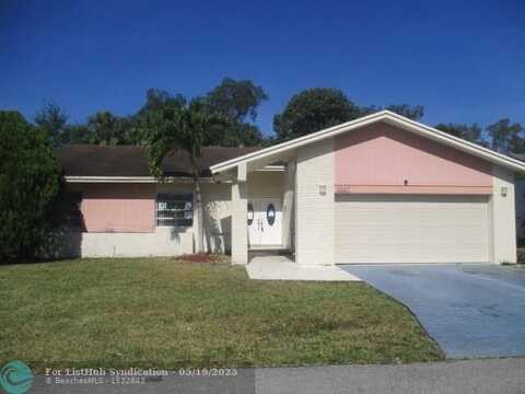 5207 Bayberry Ln, Tamarac, FL 33319