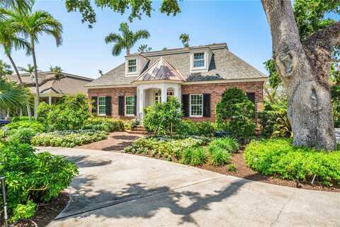 645 Riomar Drive, Vero Beach, FL 32963