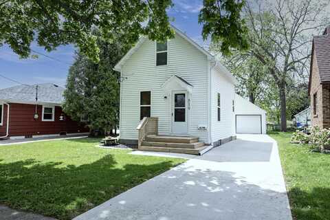 819 W BREWSTER Street, APPLETON, WI 54914