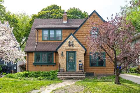 523 S MUELLER Street, APPLETON, WI 54914