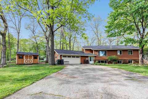 600 HONEY BEAR Court, WAUPACA, WI 54981