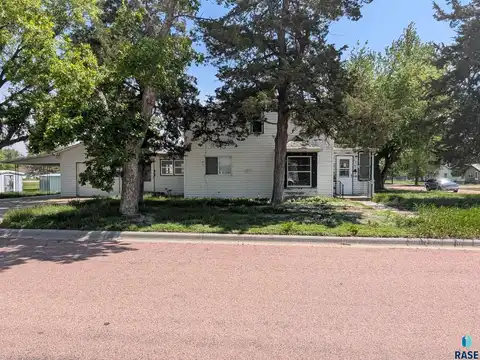 280 S Dakota Ave, Corona, SD 57328