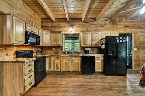 208 Charles Eaves Lane, Benton, TN 37307