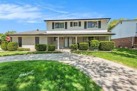 18951 SIOUX Street, Clinton Township, MI 48036