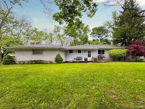 28711 Lorikay Street, Farmington Hills, MI 48334