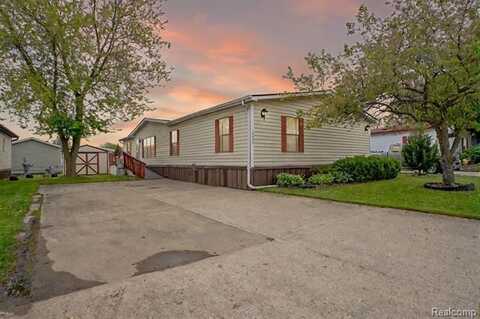 14424 Grenwich Court, Shelby, MI 48315