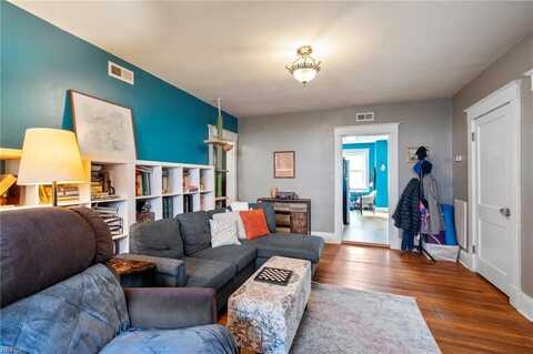 913 Spotswood Avenue, Norfolk, VA 23517