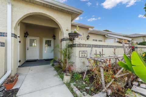 1656 SE Green Acres Circle, Port Saint Lucie, FL 34952