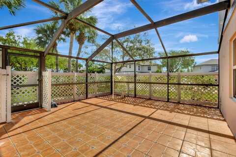18 Amherst Court, Royal Palm Beach, FL 33411