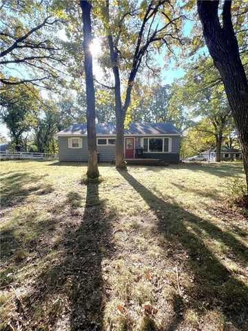 2241 Highway 9 NE, New London, MN 56273
