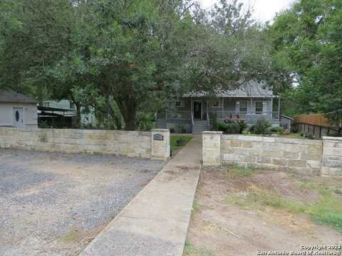 2221 LAKEWOOD DR, Seguin, TX 78155