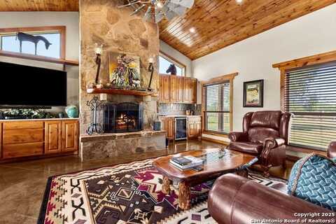 381 Schneider Rd, Seguin, TX 78155
