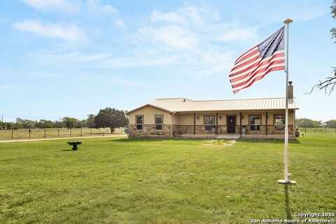 381 Schneider Rd, Seguin, TX 78155