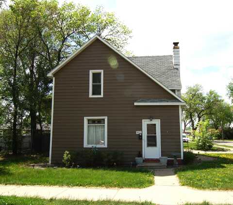 902 S 3rd Street, Aberdeen, SD 57401