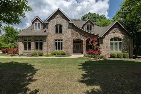 562 Winding Spring DR, Fayetteville, AR 72703