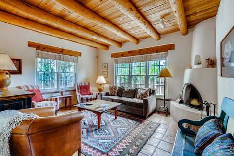 334 Otero, Santa Fe, NM 87501