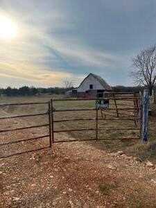 000 Farm Road 1120, Cassville, MO 65625