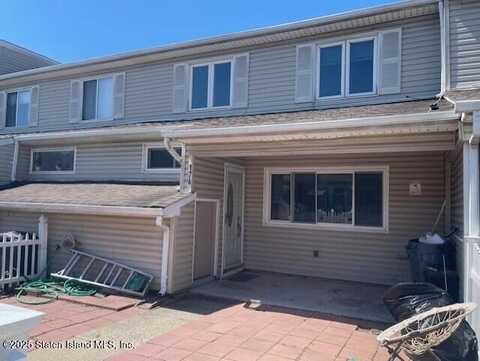 17 Leo Street, Staten Island, NY 10314